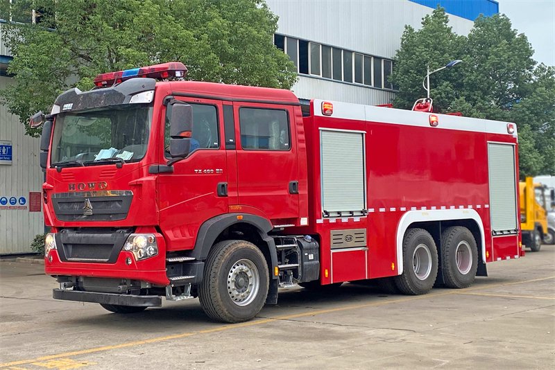 城市逆行者：消防车全景科普指南